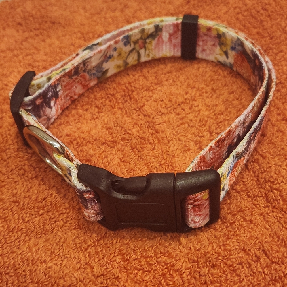 NWT Floral Dog Collar